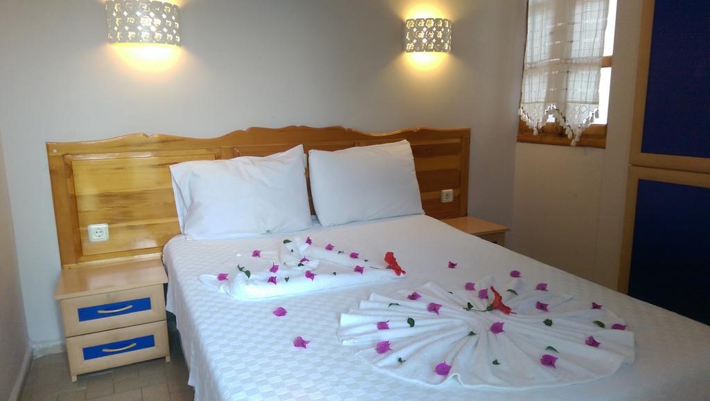 Dasis Hotel Suites Bodrum Esterno foto