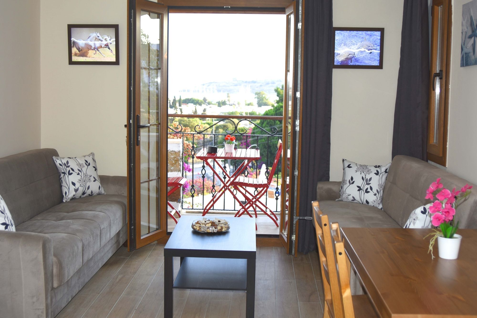 Dasis Hotel Suites Bodrum Esterno foto