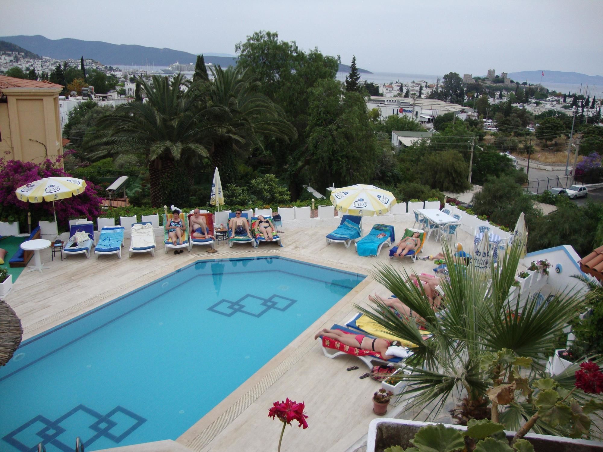 Dasis Hotel Suites Bodrum Esterno foto